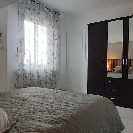 Lycot Nyaraló Dompierre-Becquincourt